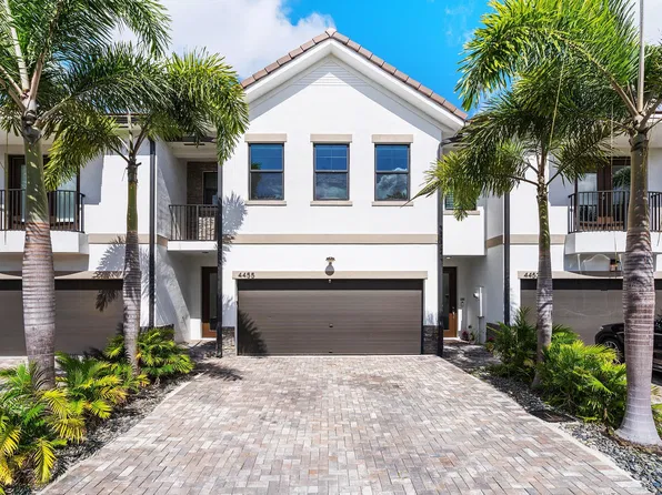 4455 E Aqua Bella Lane, Dania Beach, FL 33312