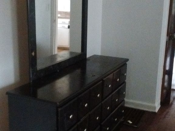 3rd image of 619 Rockford Ave APT 3