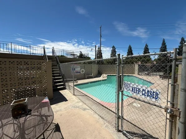 218 College Ave, Modesto, CA