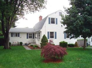 154 Overbrook Rd, West Hartford, CT 06107