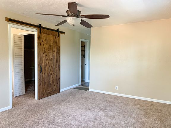 5th image of 15900A Matilija Dr