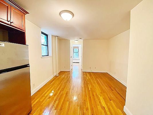 4th image of 278 E 10th St APT 5A