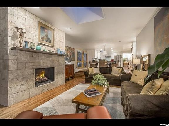 5th image of 2446 S Wilshire Dr