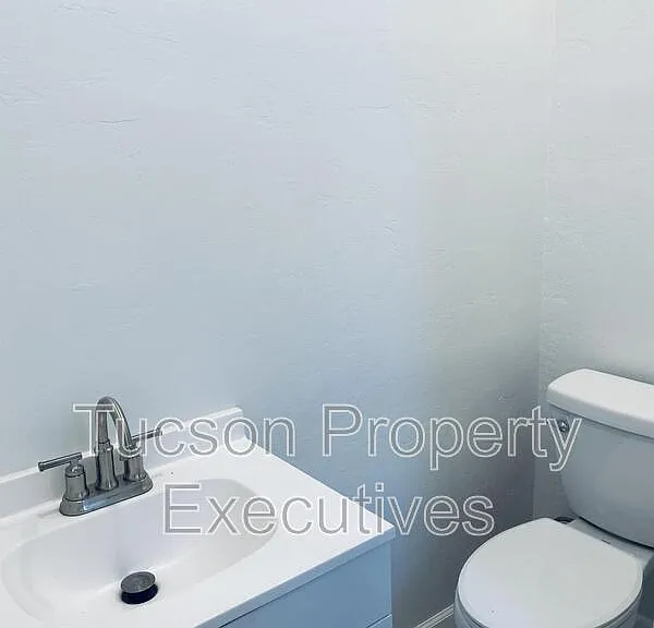 124 E Jacinto St #3 — Photo 4