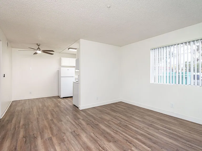 Liv 1621 Apartments — Photo 30