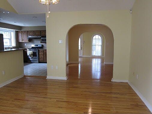 3rd image of 839 Bonnabel Blvd