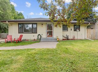 1496 Laurie Rd E, Maplewood, MN 55109