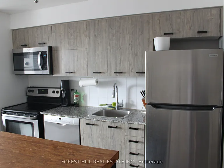 20 Joe Shuster Way #915 — Photo 6