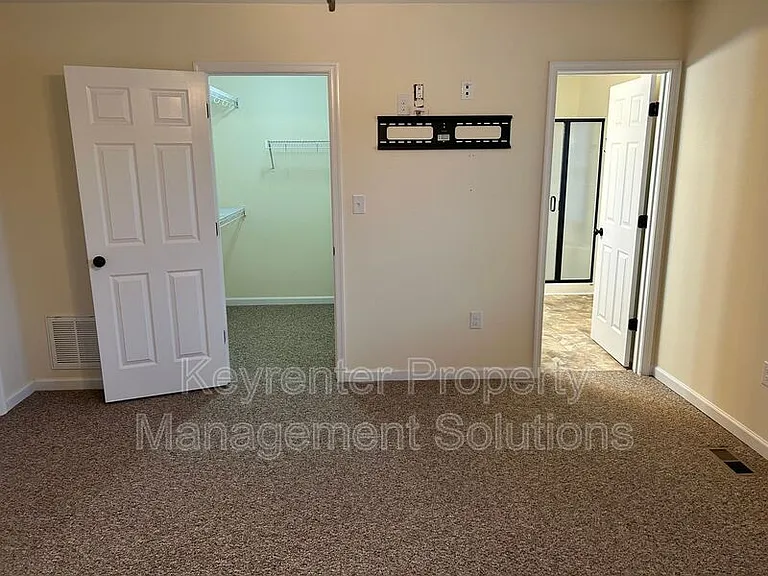 107 Oakstone Run — Photo 37