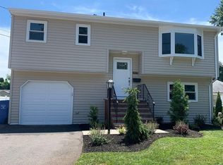 538 Garden Ave, Woodbridge, NJ
