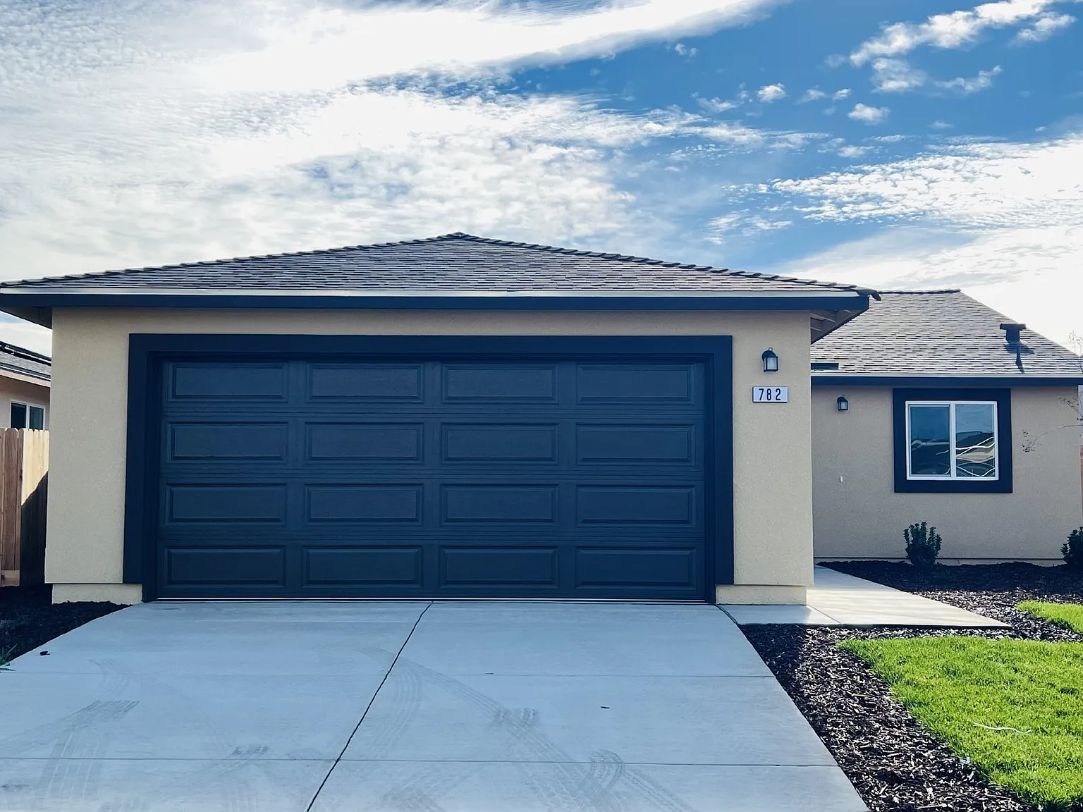 782 Dean Ct photo 1