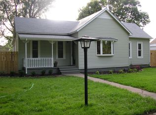 319 N 6th St, Sterling, KS 67579