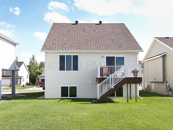 5th image of 1436 44th Ave S