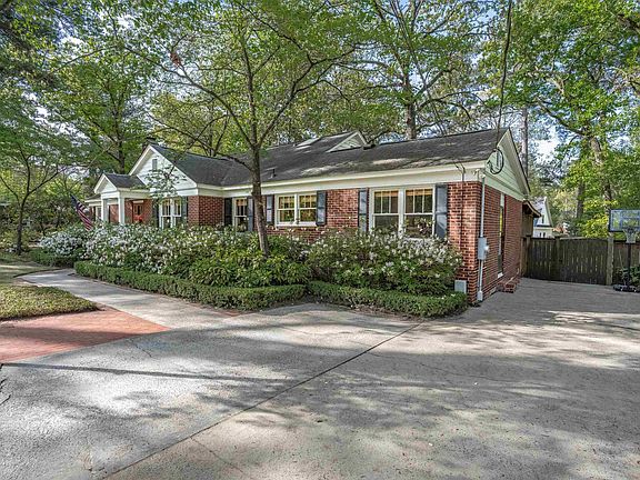 3rd image of 4657 Fernwood Rd