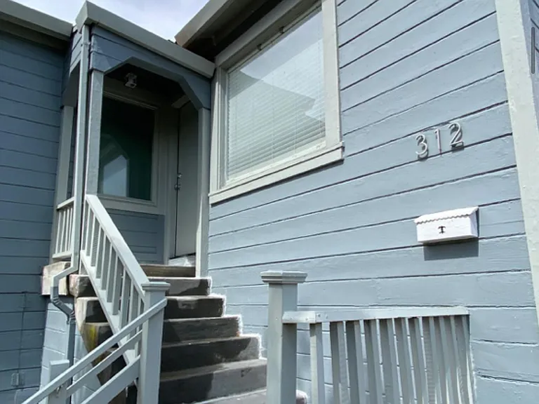 312 W Richmond Ave — Photo 3