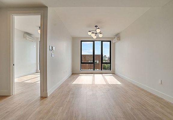 3rd image of 11 Herkimer St #5B