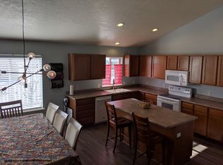 465 W Lakeview Dr, Lehi, UT 84043