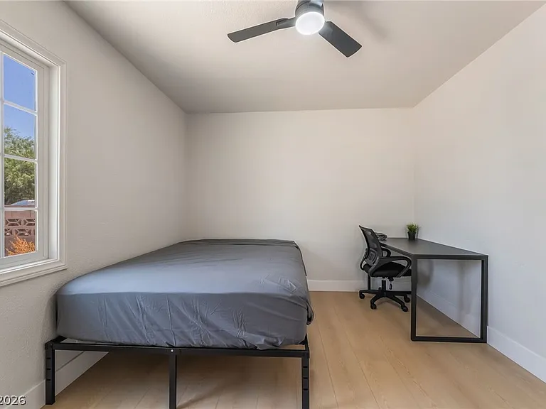 28 Hansen St — Photo 15