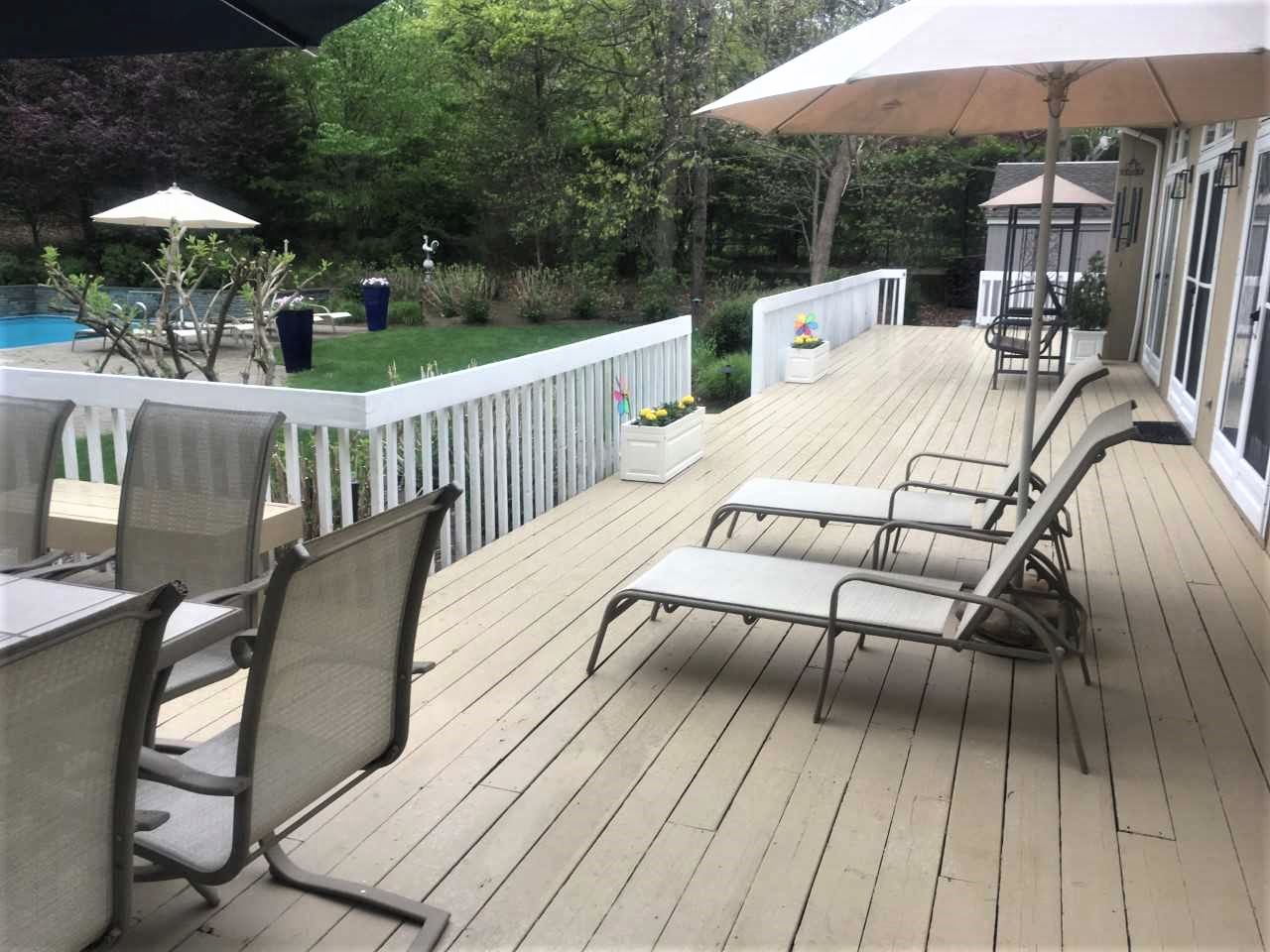 150 Talmage Farm Ln in East Hampton Out East