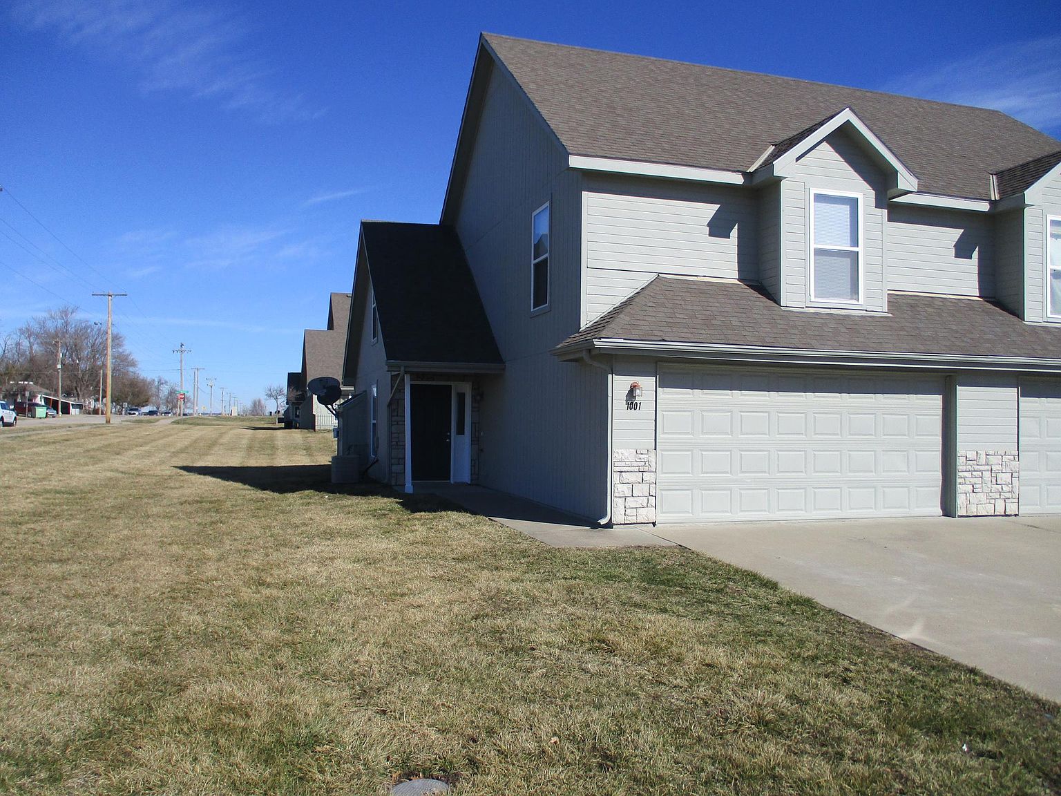 1001 Diamond Head Rd, Ottawa, KS 66067 Zillow