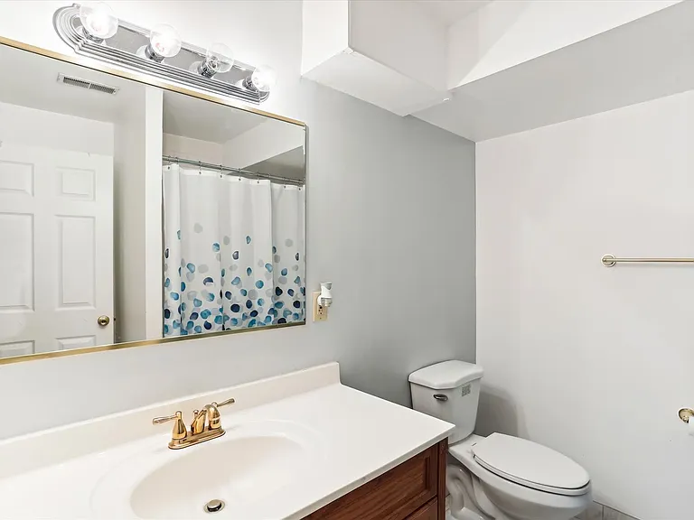 15237 Jones Ln — Photo 7