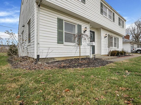 4th image of 480 Yarmouth Ln