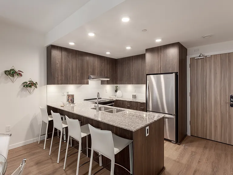 809 Village Dr — Photo 14