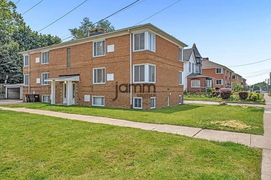 18997 Hilliard Blvd #2