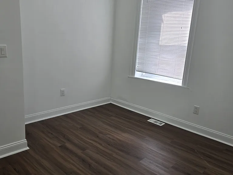 641 N 15th St — Photo 21
