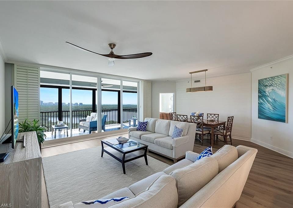 425 Cove Tower Dr Naples FL | Zillow