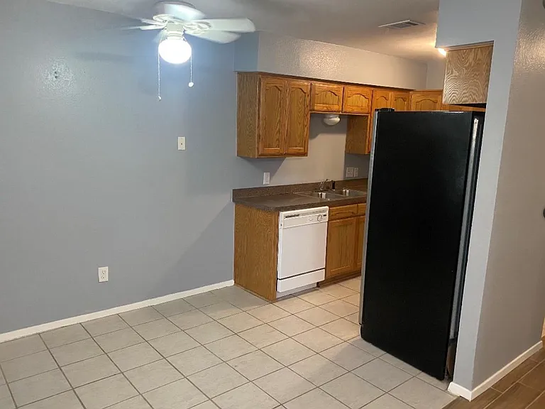 7695 Sable Ln — Photo 4
