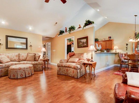2nd image of 7430 Tylers Garden Way