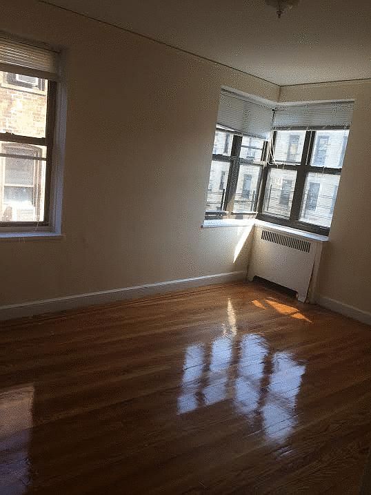 1st image of 95 W 195th St APT 4B