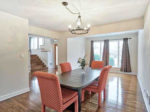 3rd image of 7057 N Kenton Ave