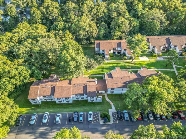 45 Richmond Boulevard #4A, Ronkonkoma, NY 11779