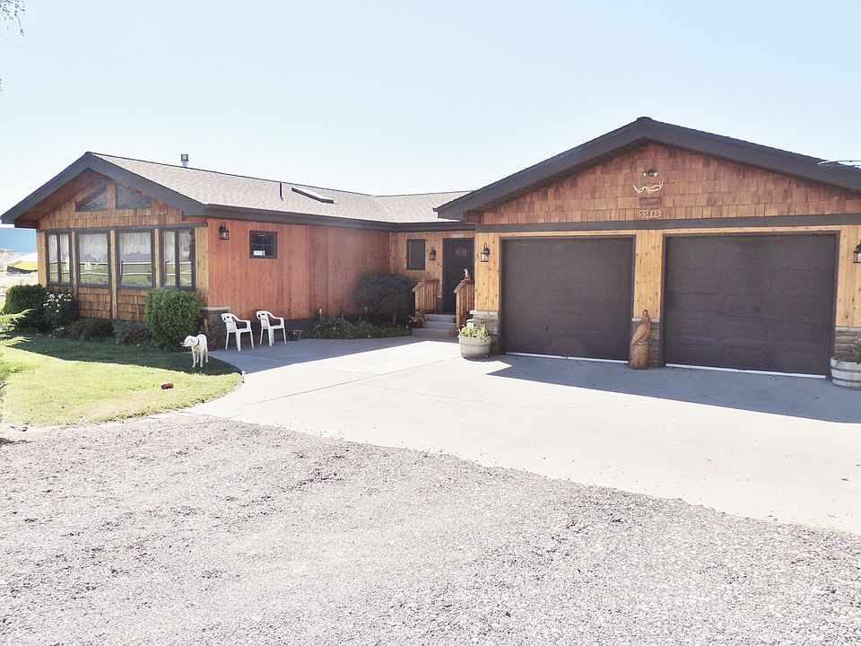 Front of house from driveway