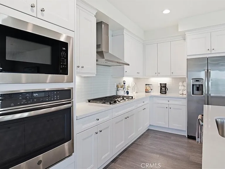 657 Doheny Way — Photo 15