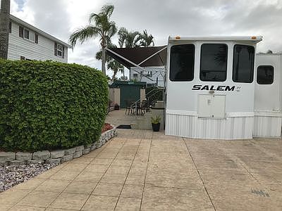 3rd image of 425 Horizon Ln