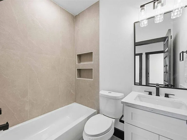 4630 Edfield St #B — Photo 13