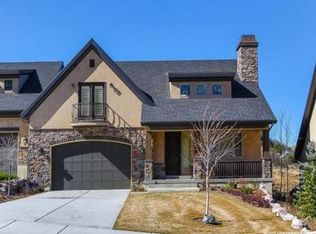 10832 S Hiddenwood Dr, Sandy, UT 84092