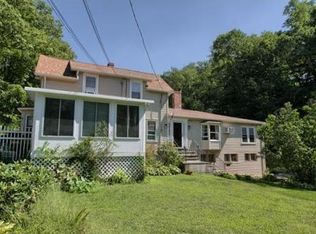 21 Rocky Hill Rd, Amesbury, MA 01913