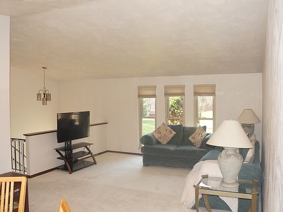 2nd image of 3924 Murry Highlands Cir