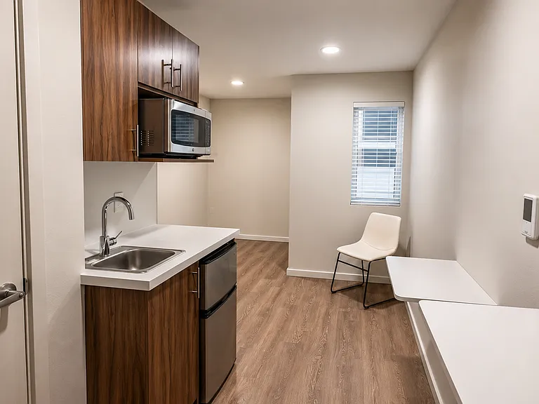 Plaza Apartments — Photo 56
