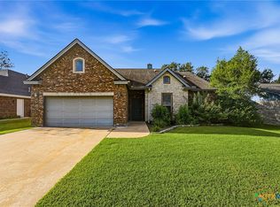 1338 Donovan St, Gonzales, TX 78629