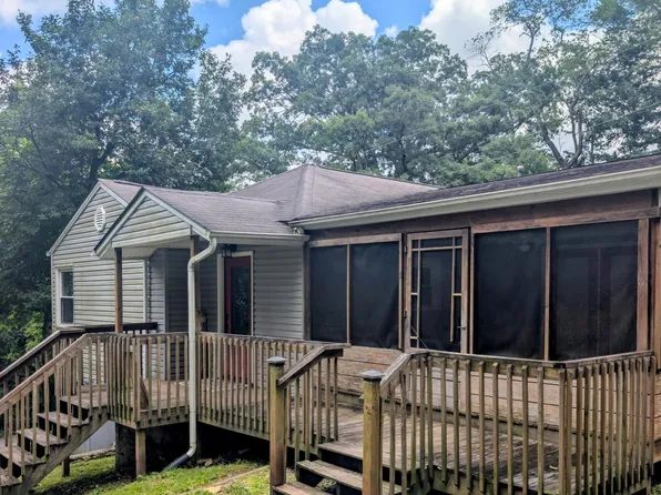 416 Georgia Ave, Pineville, KY 40977