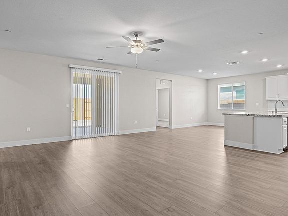 3rd image of 2122 Rustic Oak Lane