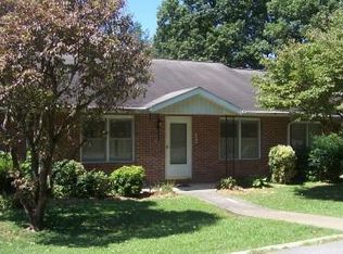 409 Hurst Cir, Franklin, NC 28734