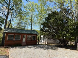 111 Maple Wood Ln, Cleveland, GA 30528