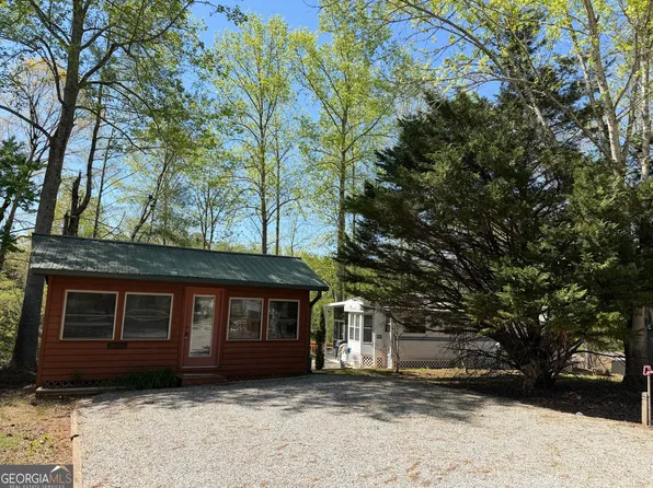 111 Maple Wood Ln, Cleveland, GA 30528