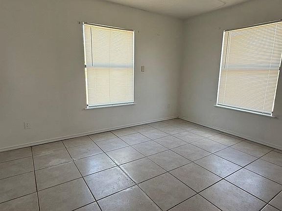 5th image of 2020 S 23rd St